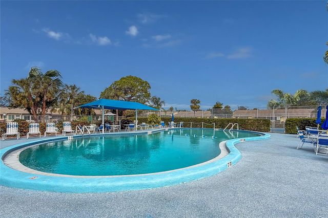 305 W 30TH AVENUE W A110, Bradenton, FL 34205