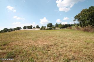 520 Lowe Rd, Crossville, TN 38572