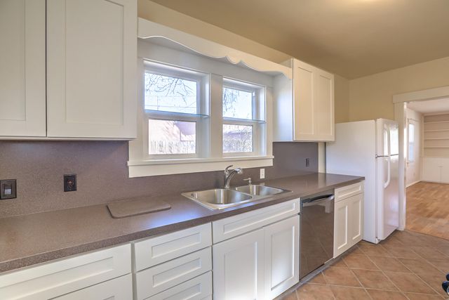 506 ONATE Place, Santa Fe, NM 87501
