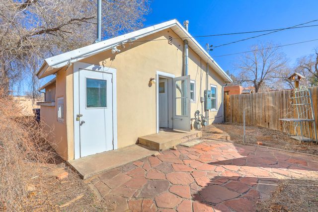 506 ONATE Place, Santa Fe, NM 87501