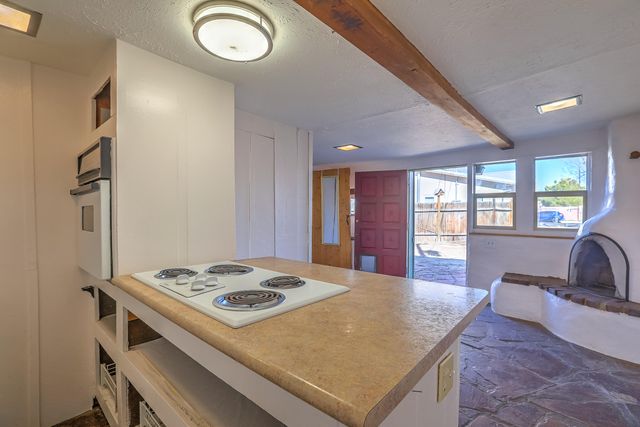 506 ONATE Place, Santa Fe, NM 87501