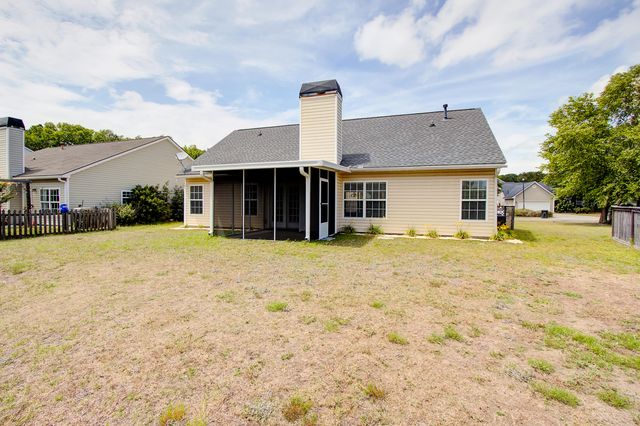 2815 Summertrees Boulevard, Johns Island, SC 29455