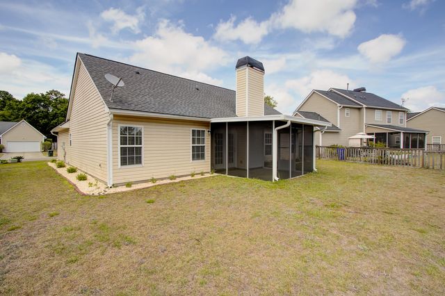 2815 Summertrees Boulevard, Johns Island, SC 29455
