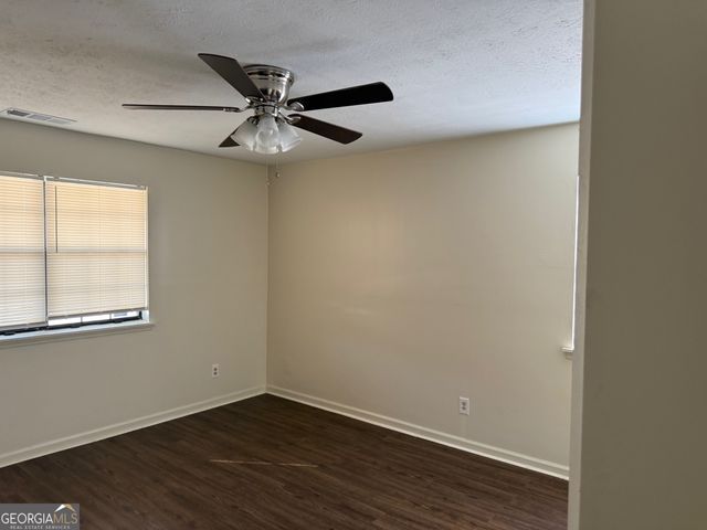 1085 Eastview Road NE, Conyers, GA 30012