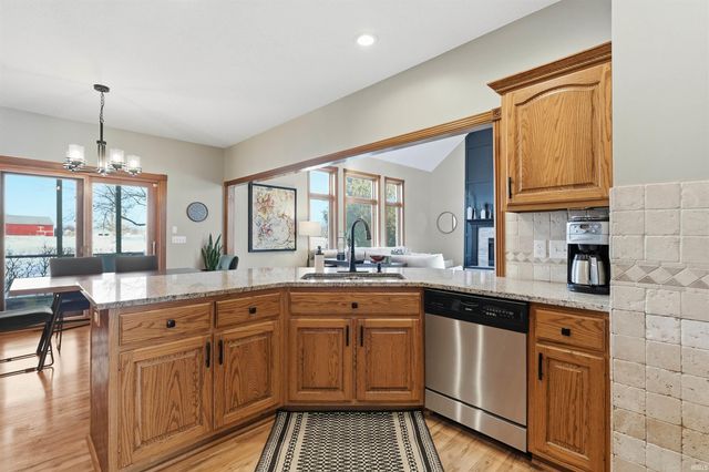 8517 Greyhawk Drive, Fort Wayne, IN 46835