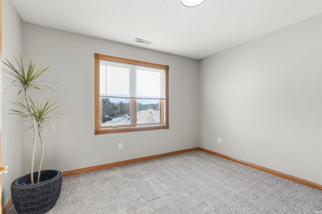 8517 Greyhawk Drive, Fort Wayne, IN 46835