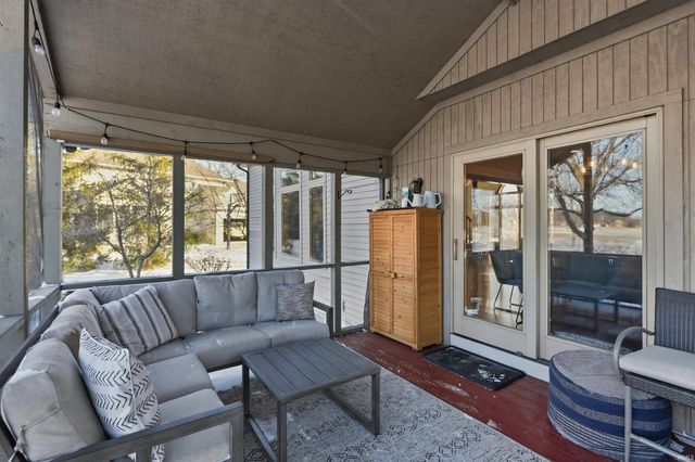 8517 Greyhawk Drive, Fort Wayne, IN 46835