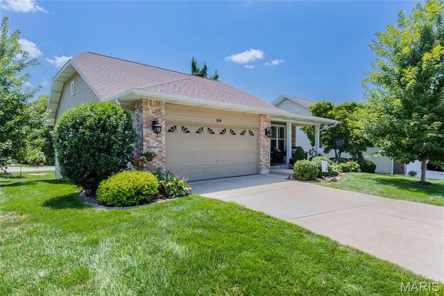 830 Harmony Terrace, Lake St Louis, MO 63367