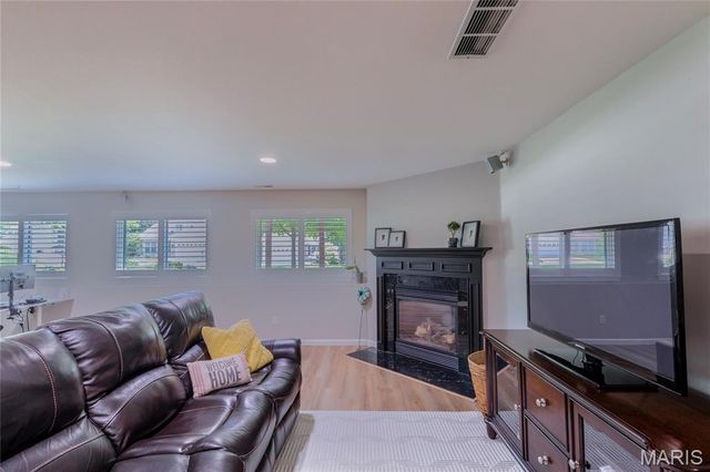830 Harmony Terrace, Lake St Louis, MO 63367