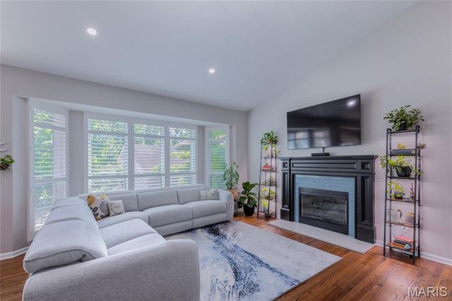 830 Harmony Terrace, Lake St Louis, MO 63367