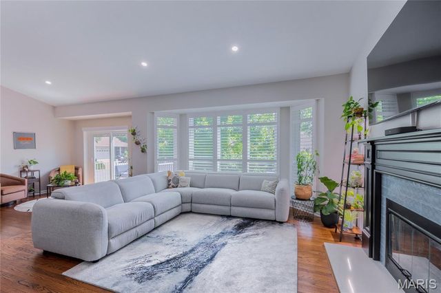 830 Harmony Terrace, Lake St Louis, MO 63367