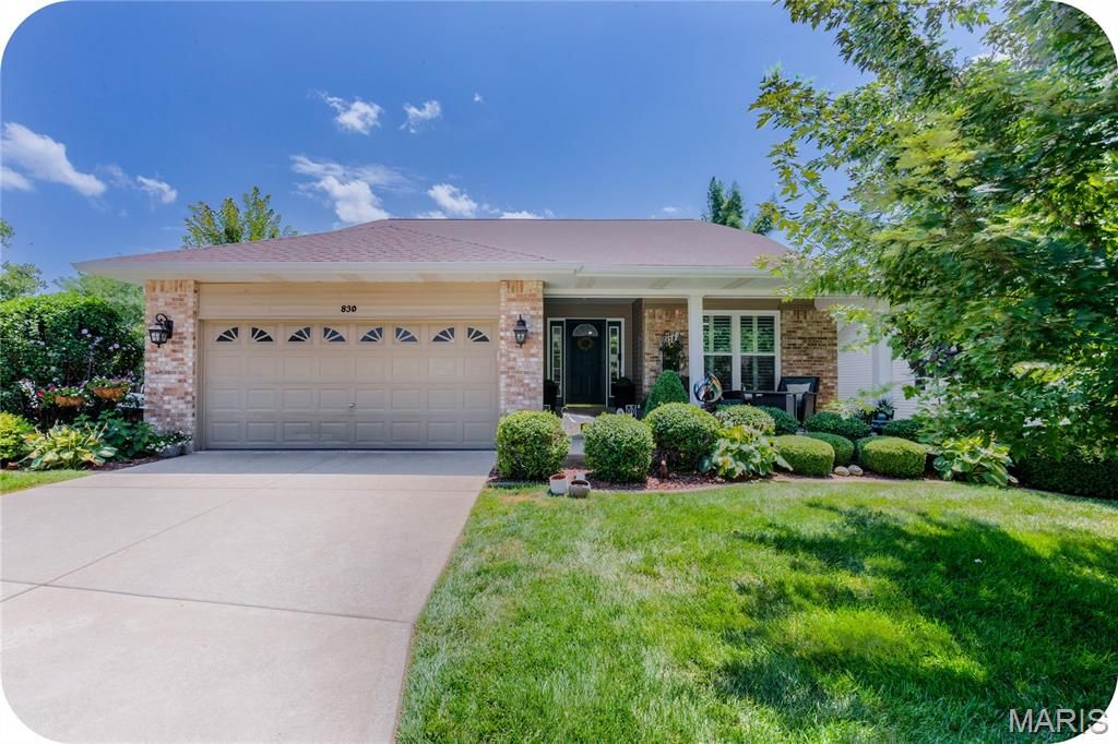 830 Harmony Terrace, Lake St Louis, MO 63367