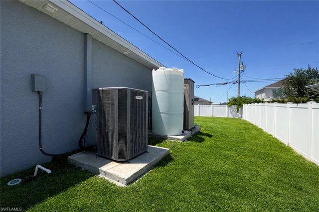 2804 NE 2nd PL, Cape Coral, FL 33909