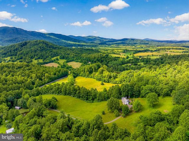 4028 S F T VALLEY RD, Etlan, VA 22719