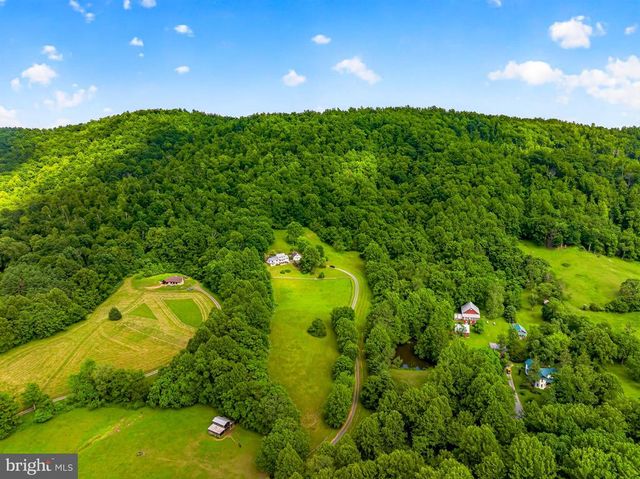 4028 S F T VALLEY RD, Etlan, VA 22719