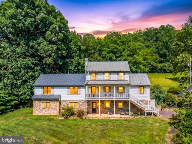 4028 S F T VALLEY RD, Etlan, VA 22719