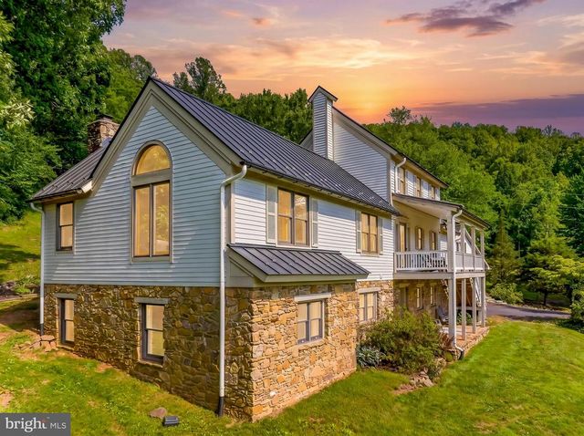 4028 S F T VALLEY RD, Etlan, VA 22719