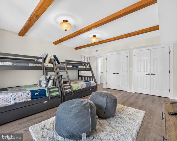 4028 S F T VALLEY RD, Etlan, VA 22719