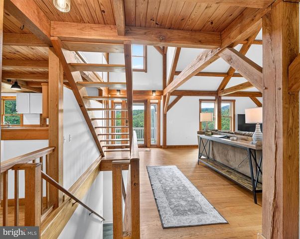 4028 S F T VALLEY RD, Etlan, VA 22719
