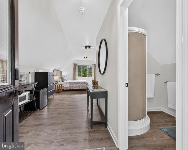 4028 S F T VALLEY RD, Etlan, VA 22719