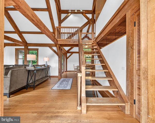 4028 S F T VALLEY RD, Etlan, VA 22719