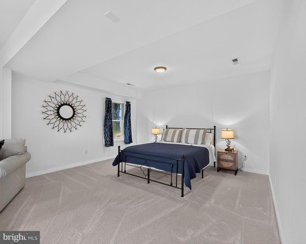 4028 S F T VALLEY RD, Etlan, VA 22719