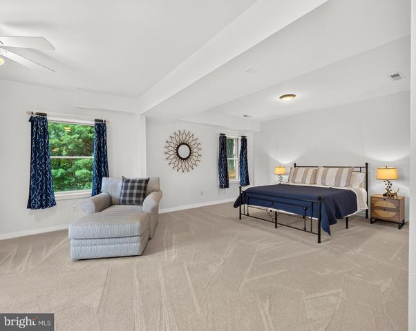 4028 S F T VALLEY RD, Etlan, VA 22719