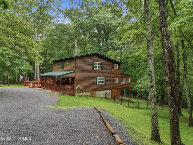 680 Hawthorne Lane, Murphy, NC 28906