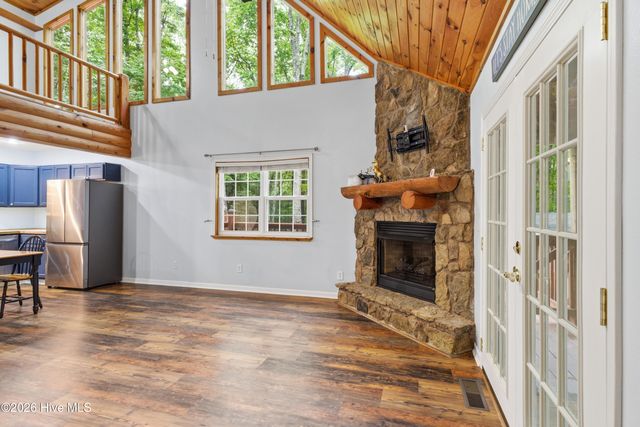 680 Hawthorne Lane, Murphy, NC 28906