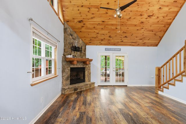 680 Hawthorne Lane, Murphy, NC 28906