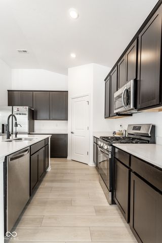 1339 LITTLE RODEO Place, Greenwood, IN 46143