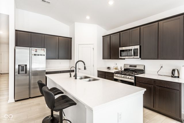 1339 LITTLE RODEO Place, Greenwood, IN 46143