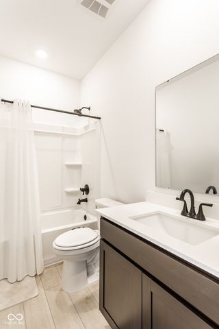 1339 LITTLE RODEO Place, Greenwood, IN 46143