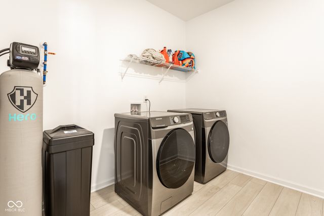 1339 LITTLE RODEO Place, Greenwood, IN 46143