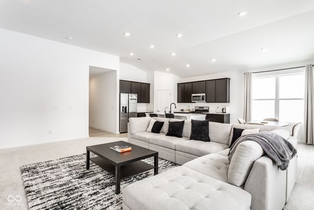 1339 LITTLE RODEO Place, Greenwood, IN 46143