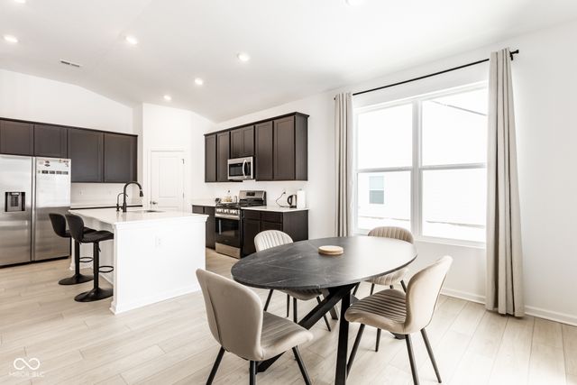 1339 LITTLE RODEO Place, Greenwood, IN 46143