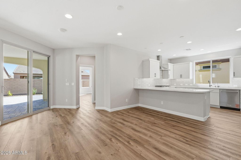 Image 14 of property listing at 431 E BRACCIANO Avenue, Queen Creek, AZ 85140