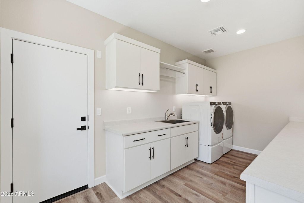 Image 22 of property listing at 431 E BRACCIANO Avenue, Queen Creek, AZ 85140