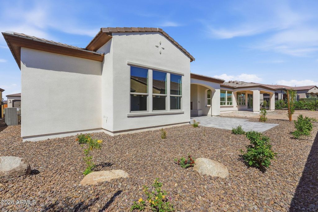 Image 4 of property listing at 431 E BRACCIANO Avenue, Queen Creek, AZ 85140