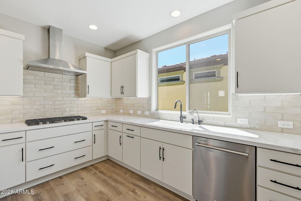 Image 8 of property listing at 431 E BRACCIANO Avenue, Queen Creek, AZ 85140