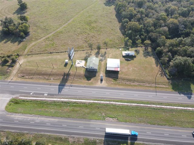 38042 N Highway 6, Hempstead, TX 77445