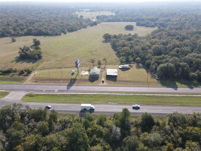 38042 N Highway 6, Hempstead, TX 77445