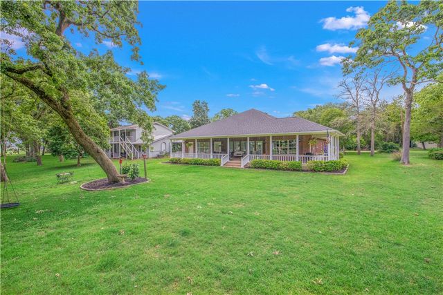 7 Hickory Ridge Lane, Hilltop Lakes, TX 77871