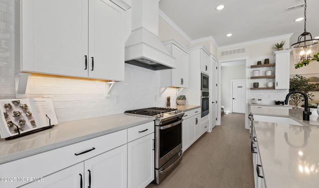 23 Hydrangea Drive, Manalapan, NJ 07726