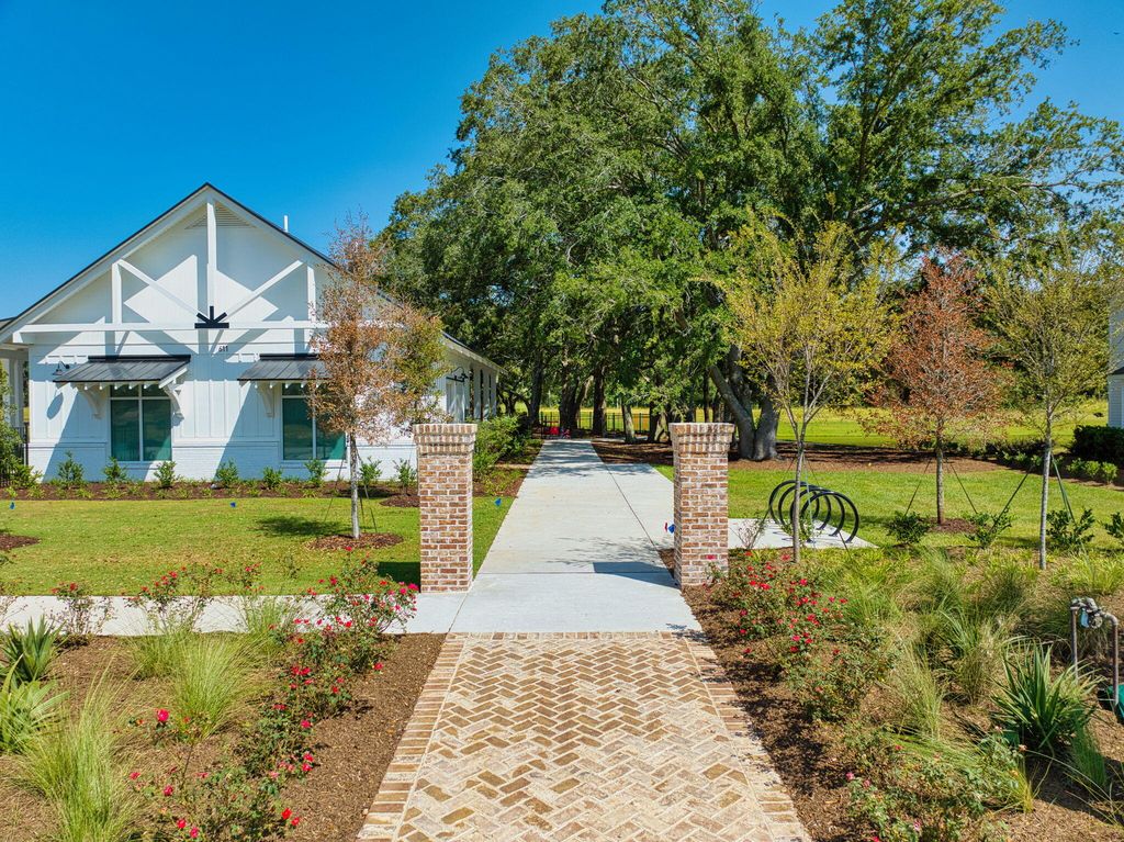 Image 26 of property listing at 105 Clarabelle Lane, Summerville, SC 29483