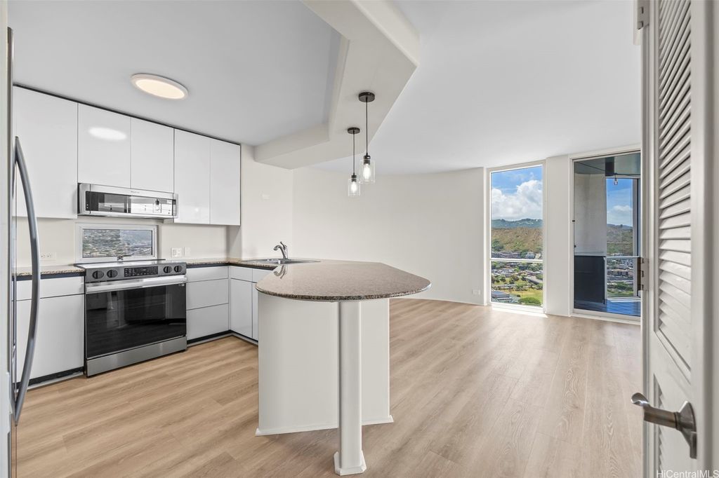 1212 Nuuanu Avenue 3801, Honolulu, HI 96817