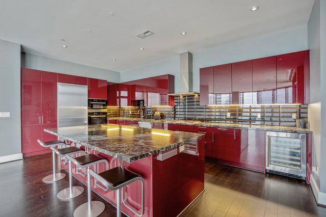 1409 Post Oak Boulevard 1804, Houston, TX 77056