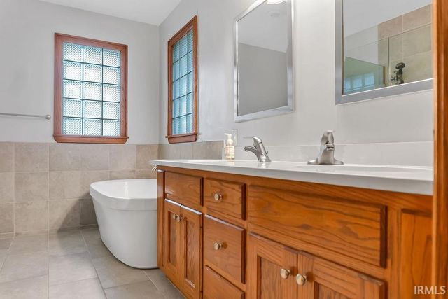 3911 E Stonegate Drive, Bloomington, IN 47401