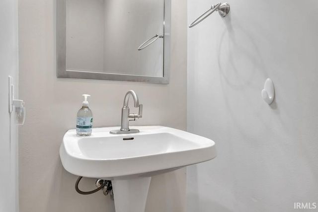 3911 E Stonegate Drive, Bloomington, IN 47401