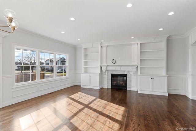 3421 Hawthorne Drive N, Wantagh, NY 11793